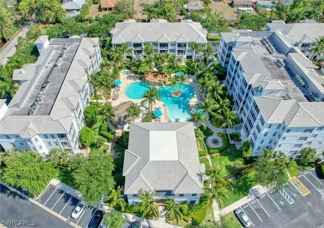 Listing Photo 2 - Condo for sale in building located at 3921 Kens Wy, Bonita Springs, FL 34134 - Unit #2302