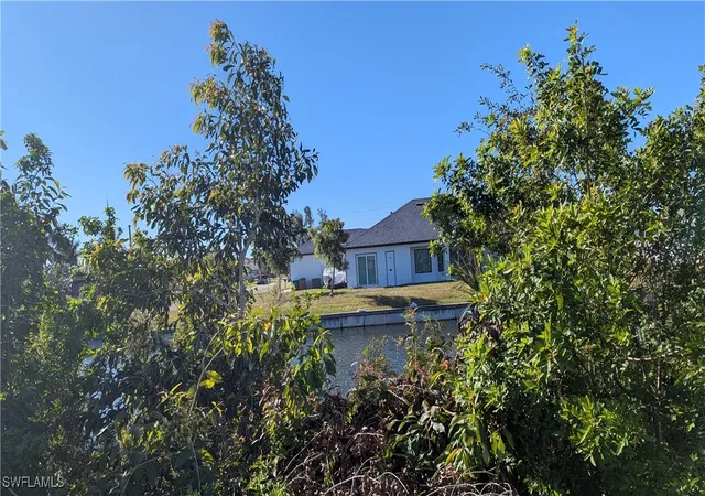 Photo 3 of Sale Pending at 1420 Sw Santa Barbara Pl, Cape Coral, FL 33991 | MLS# 224098886 | Listing updated on 2026-07-29