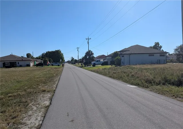 Photo 4 of Sale Pending at 1420 SW Santa Barbara Pl, Cape Coral, FL 33991 | MLS# 224098886 | Listing updated on 2026-07-29