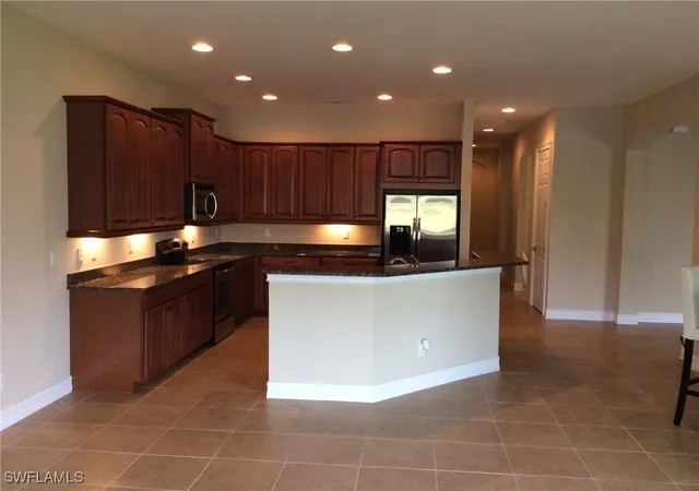 Photo 4 of Single family home for sale at 291 Saddlebrook Ln, Naples, FL 34110 | MLS# 224089314 | Listing updated on 2026-06-22