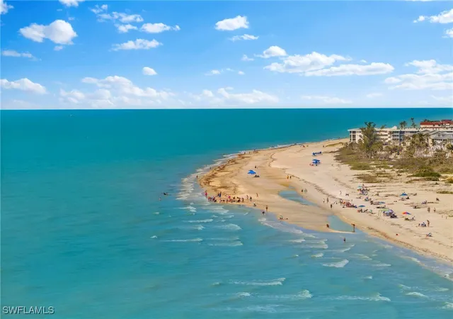 2nd image of 1811 Olde Middle Gulf Dr, Sanibel, FL 33957