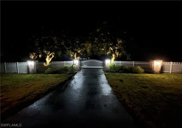5th image of 1323 Frontier Cir, Labelle, FL 33935 | MLS# 223037212