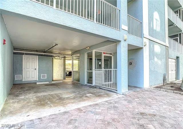 Homes for sale in Fort Myers Beach, FL | 22700 Island Pines Way, Fort Myers Beach, FL 33931 | Houzeo