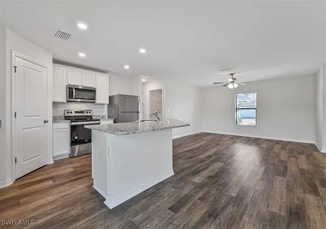 4th image of 852 Gen D Macarthur Ave, La Belle, FL 33935 | MLS# 225001025