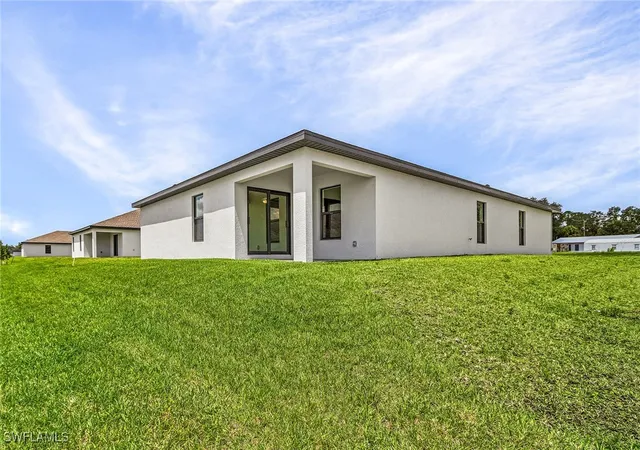 2nd image of 821 Gen D Macarthur Ave, La Belle, FL 33935 | MLS# 224074275