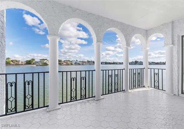 2nd image of 4000 Gulf Shore Blvd N #2000, Naples, FL 34103 | MLS# 225000447