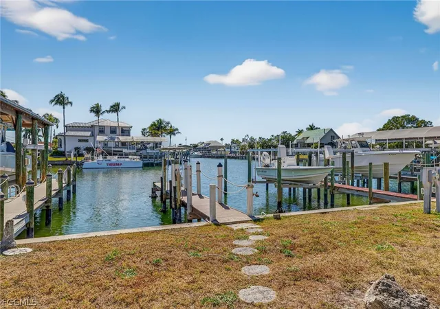 4th image of 12130 Siesta Dr, Fort Myers Beach, FL 33931 | MLS# 225019949