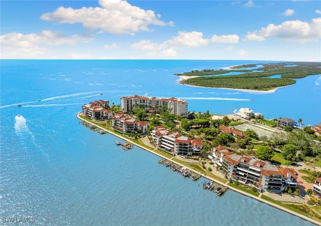 2nd image of 502 La Peninsula Blvd #502, Naples, FL 34113 | MLS# 225010046