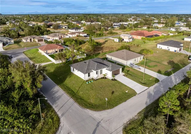 3rd image of 3318 9Th St Sw, Lehigh Acres, FL 33976 | MLS# 224094414