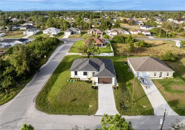 4th image of 3318 9Th St Sw, Lehigh Acres, FL 33976 | MLS# 224094414