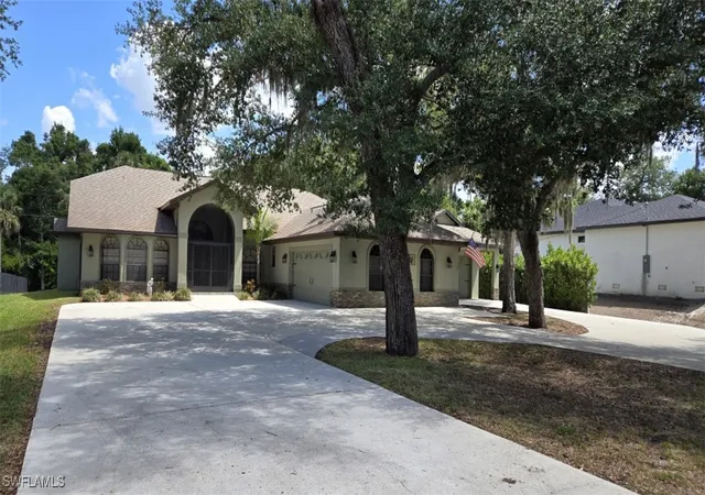3rd image of 7311 Sean Ln, North Fort Myers, FL 33917 | MLS# 225043911