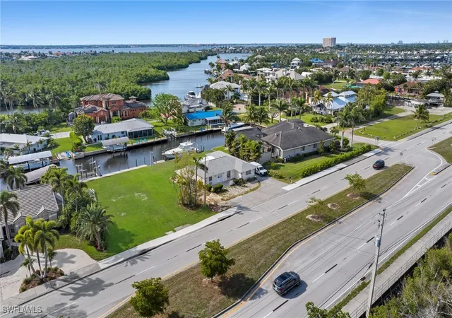 28th image of 14260 Mcgregor Blvd, Fort Myers, FL 33919 | MLS# 225050211
