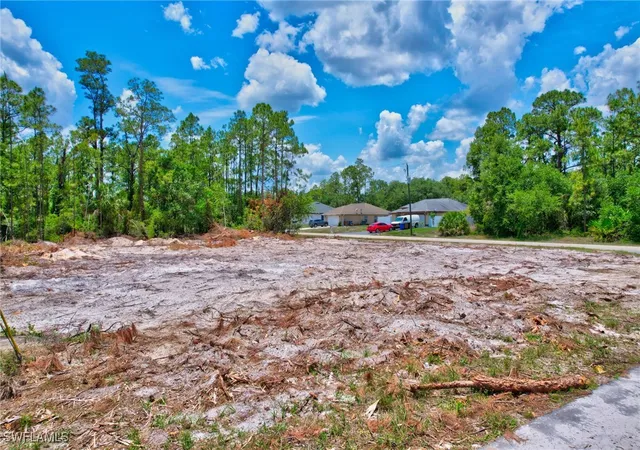5th image of 2123 Jefferson Ave, Alva, FL 33920 | MLS# 225050628