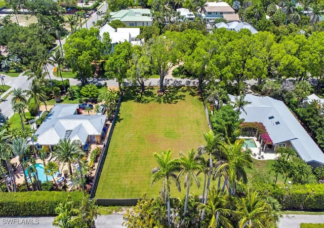 Photo 3 of Land for sale at 140 2nd Avenue N, Naples, FL 34102 | MLS# 225052605 | Listing updated on 2026-06-26
