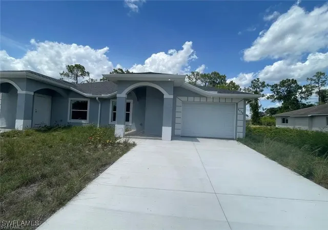 4th image of 4521/4523 24Th St Sw, Lehigh Acres, FL 33973 | MLS# 225045855