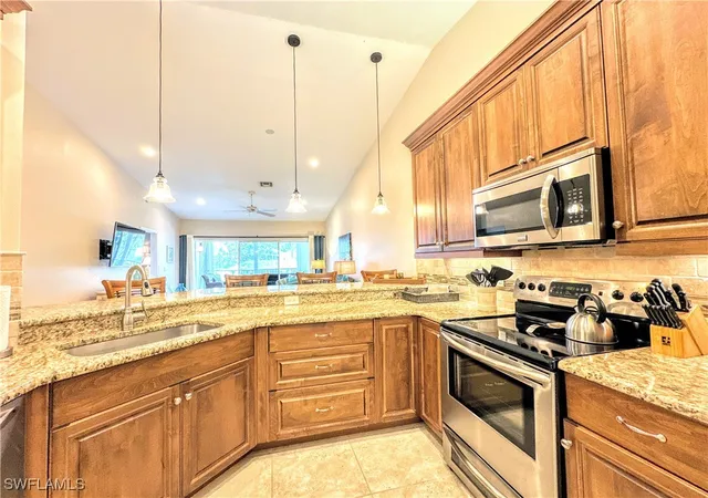 3rd image of 7066 Barrington Cir, Naples, FL 34108