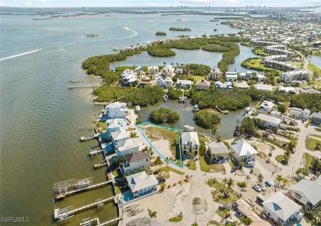 4th image of 390 Seminole Way, Fort Myers Beach, FL 33931 | MLS# 225057501