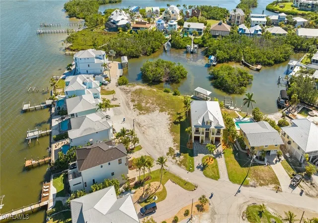 5th image of 390 Seminole Way, Fort Myers Beach, FL 33931 | MLS# 225057501