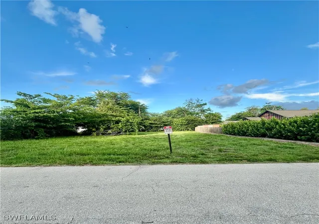 1st image of 2317 Altamont Ave, Fort Myers, FL 33901 | MLS# 225058070