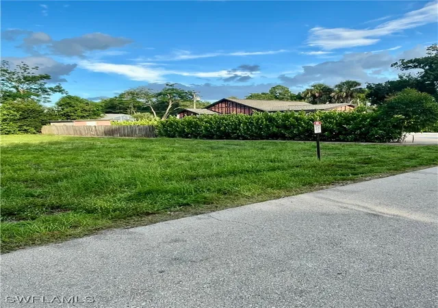 6th image of 2317 Altamont Ave, Fort Myers, FL 33901 | MLS# 225058070