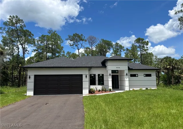 Photo 2 of Single family home for sale at 2342 10th Avenue Se, Naples, FL 34117 | MLS# 225059667 | Listing updated on 2026-08-04