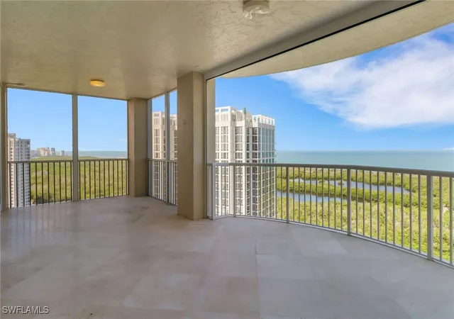 Homes for sale in Naples, FL | 7117 Pelican Bay Blvd, Naples, FL 34108