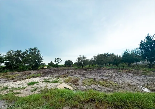 4th image of 7501 23Rd Ter, Labelle, FL 33935 | MLS# 225061987