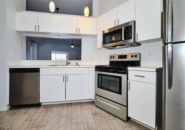 5th image of 12065 Summergate Cir, Fort Myers, FL 33913