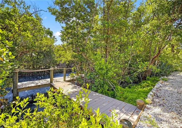 5th image of 1105 Skiff Pl, Sanibel, FL 33957 | MLS# 2025000104