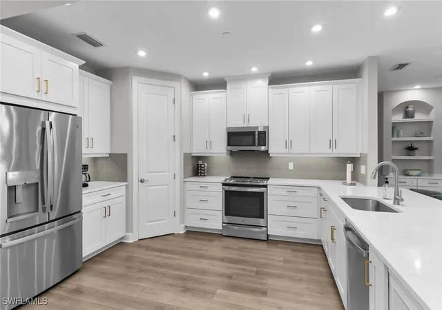 Listing Photo 5 - Condo for sale in building located at 15249 Zeno Wy, Naples, FL 34114 - Unit #102