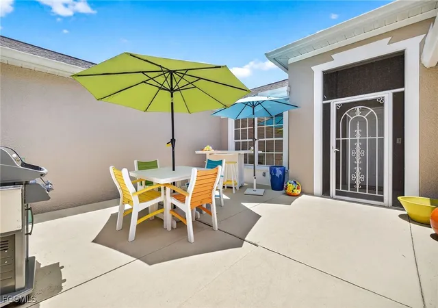Photo 3 of Sale Pending at 9242 Coral Isle Way, Fort Myers, FL 33919 | MLS# 2025002290 | Listing updated on 2025-10-26