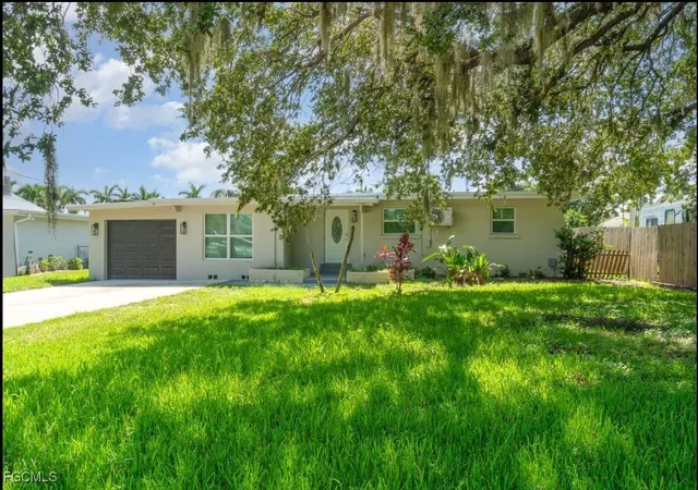 3rd image of 203 Kingston Dr, Fort Myers, FL 33905 | MLS# 2025002994