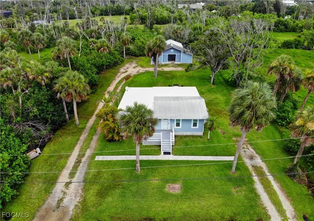 Photo 2 of Single family home for sale at 18387 Pioneer Rd, Fort Myers, FL 33908 | MLS# 2025003092 | Listing updated on 2026-07-17