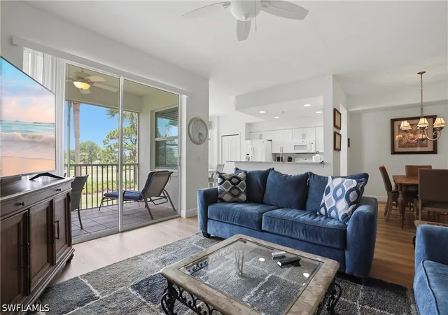 Listing Photo 4 - Condo for sale in building located at 9450 Highland Woods Blvd, Bonita Springs, FL 34135 - Unit #6203