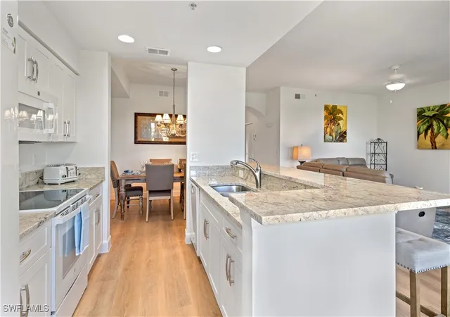 Listing Photo 5 - Condo for sale in building located at 9450 Highland Woods Blvd, Bonita Springs, FL 34135 - Unit #6203