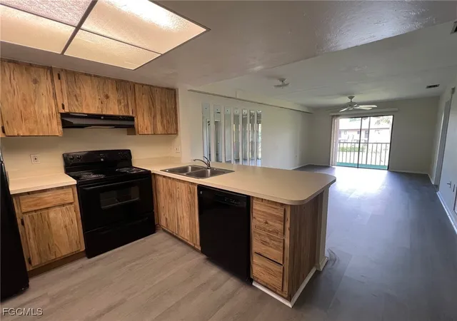 4th image of 4790 S Cleveland Ave #1906, Fort Myers, FL 33907 | MLS# 2025003736