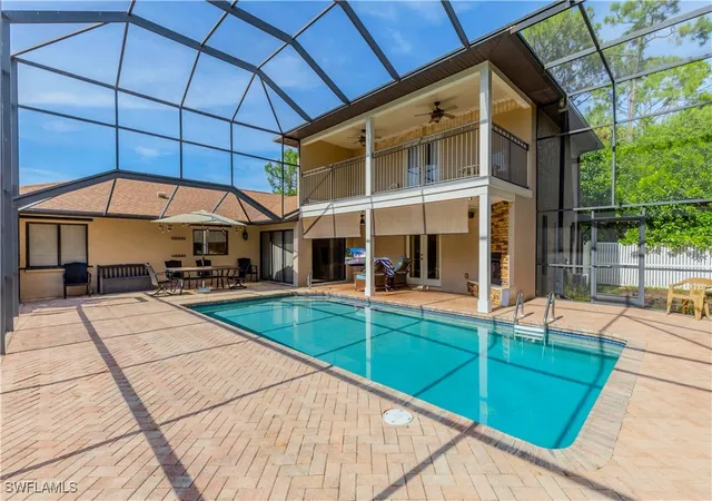 Photo 4 of Sale Pending at 244 Erie Dr, Naples, FL 34110 | MLS# 225065425 | Listing updated on 2025-11-15