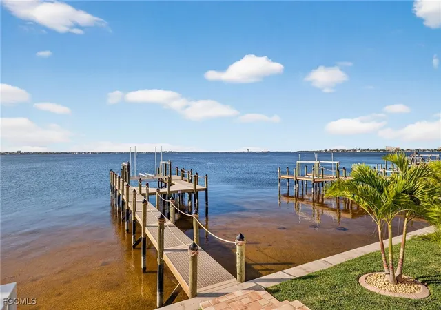 50th image of 1024 Dolphin Dr, Cape Coral, FL 33904 | MLS# 2025001171