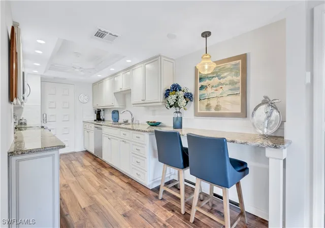 4th image of 2400 Gulf Shore Blvd N #203, Naples, FL 34103 | MLS# 225065607