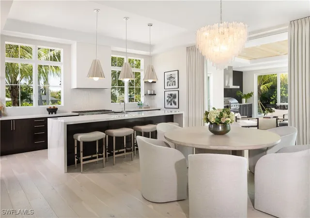 Photo 3 of Single family home for sale at 1645 Bonita Ct, Naples, FL 34102 | MLS# 225065624 | Listing updated on 2026-09-01
