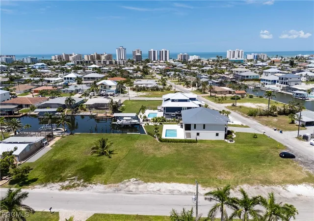 Photo 4 of Land for sale at 2 Bayview Blvd, Fort Myers Beach, FL 33931 | MLS# 2025004481 | Listing updated on 2026-08-06