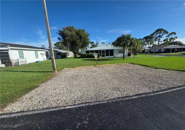 40th image of 52 Heath Aster Ln, Lehigh Acres, FL 33936 | MLS# 2025004489