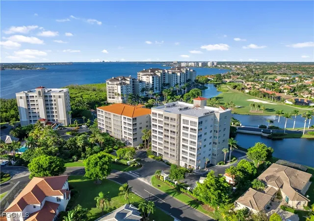 4th image of 14819 Laguna Dr #703, Fort Myers, FL 33908 | MLS# 2025004757