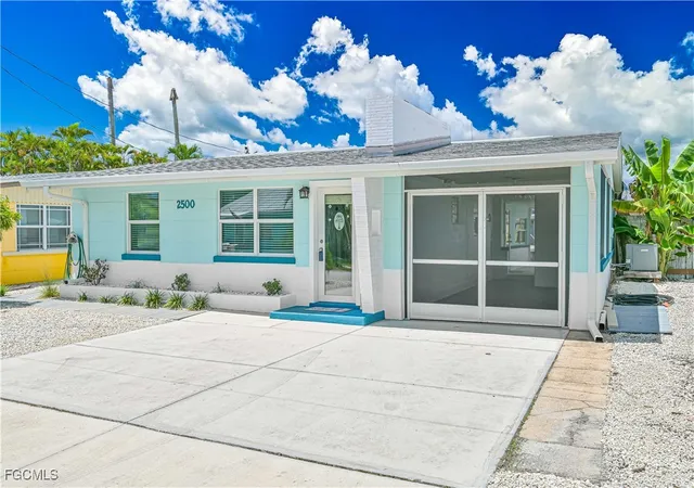5th image of 2500 Harbor View Dr, Matlacha, FL 33993 | MLS# 2025004776