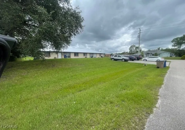 2nd image of 3017/3019 Gilbert Ave S, Lehigh Acres, FL 33973 | MLS# 2025001574