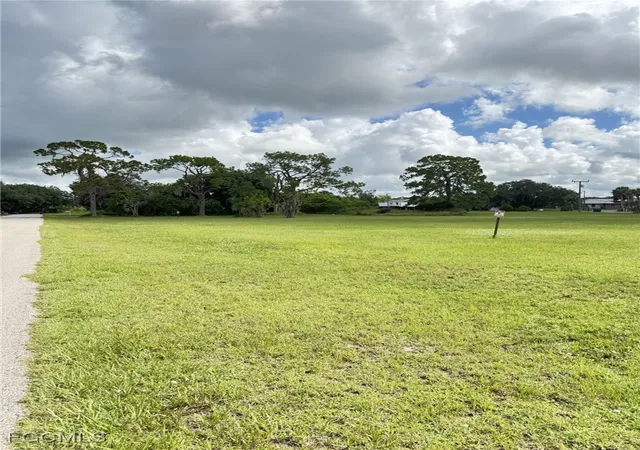 2nd image of 2091 Gardner Rd, Alva, FL 33920 | MLS# 2025005118