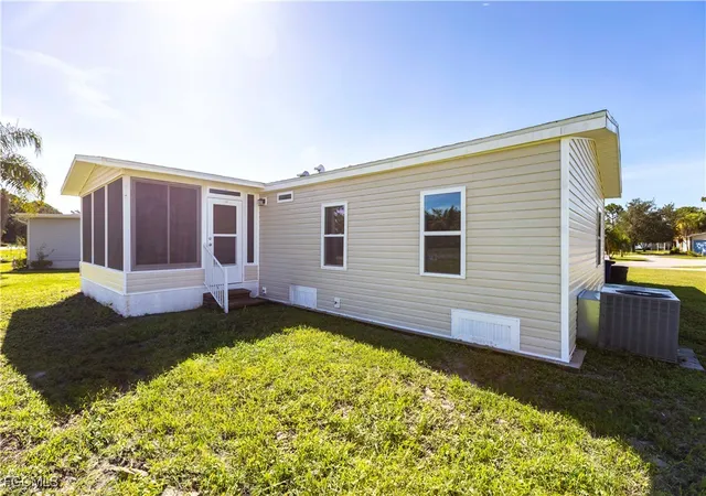31st image of 19867 Eagle Trace Ct, North Fort Myers, FL 33903 | MLS# 2025005234