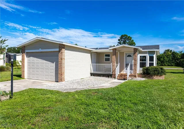 3rd image of 19867 Eagle Trace Ct, North Fort Myers, FL 33903 | MLS# 2025005234