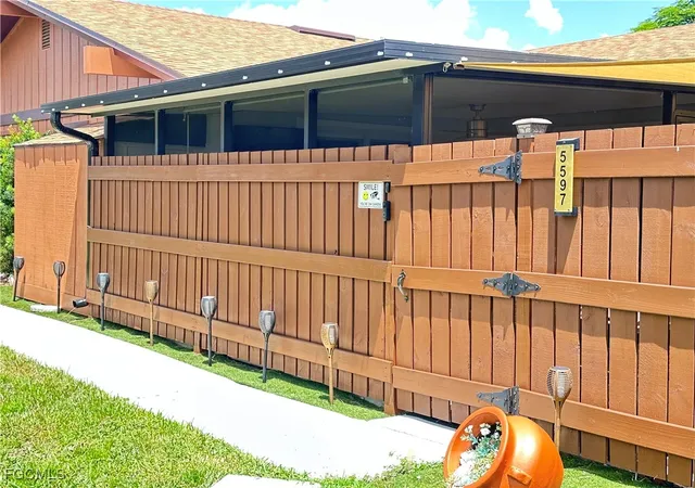 4th image of 5597 Foxlake Dr, North Fort Myers, FL 33917 | MLS# 2025005565