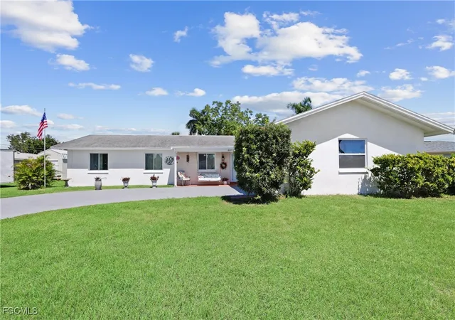 2nd image of 4517 Vinsetta Ave, North Fort Myers, FL 33903 | MLS# 2025006173